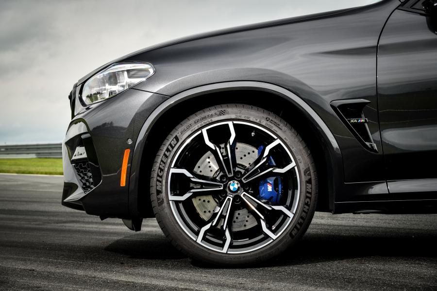 Колеса BMW X4 M Competition (F98) 2019 года  (NA) (фото 7 из 175)